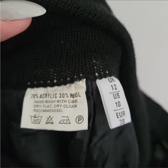 Vintage Black & Red Wool Pleated Midi Skirt - Picture 3 of 3